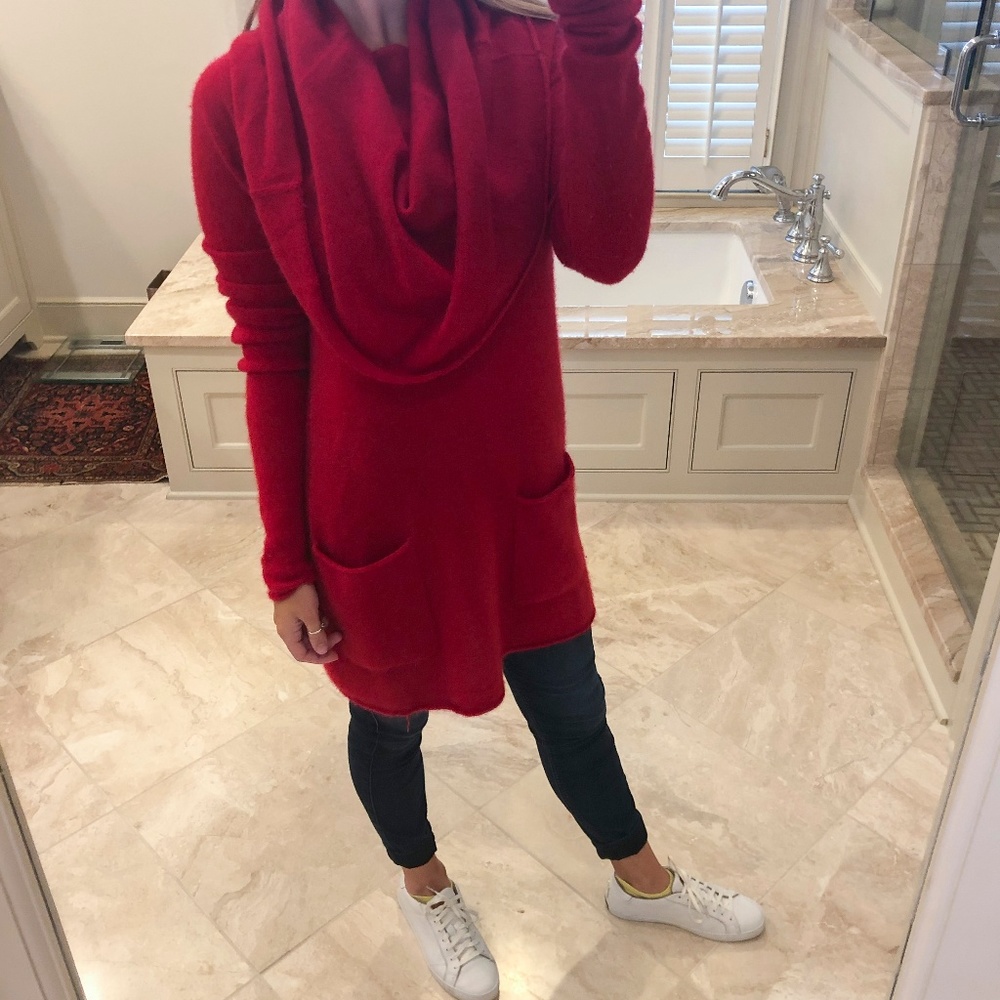 Qi Cashmere, size medium, red sweater